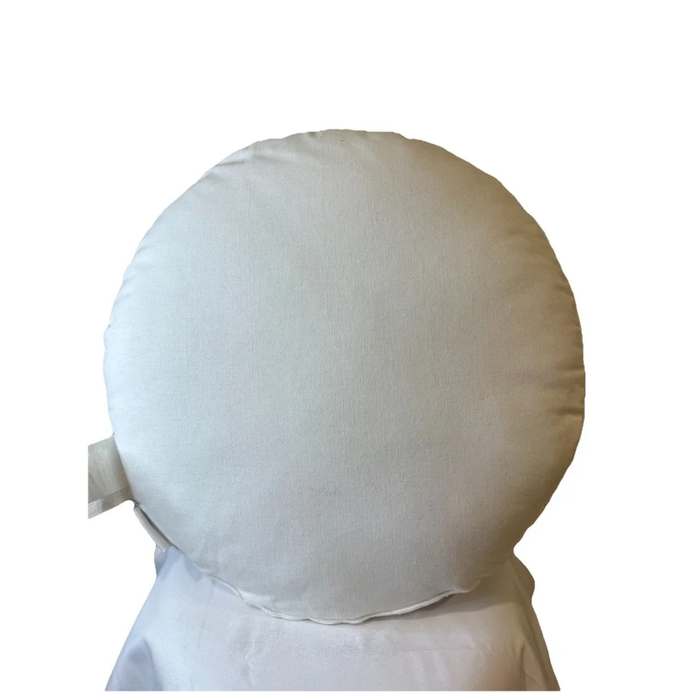 Cupcakes And Cashmere Hippie Halloween Flower‎ Ghost Round Throw Pillow